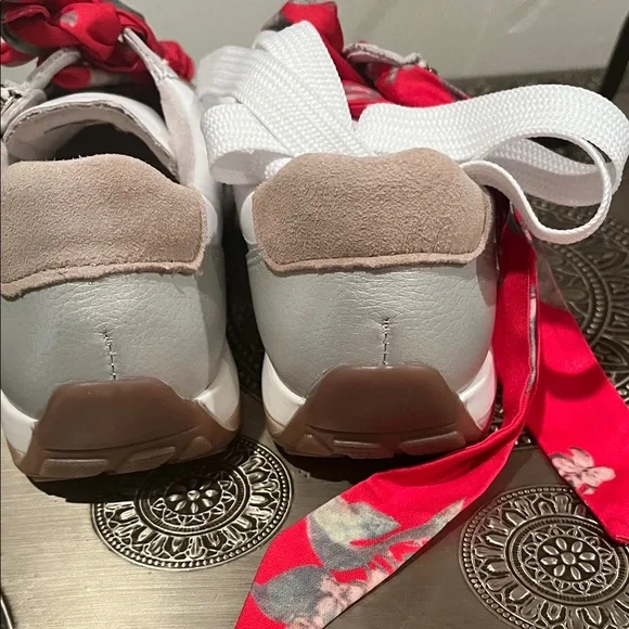 Ara White Sneakers with Pink Floral Laces - Picture 5 of 8